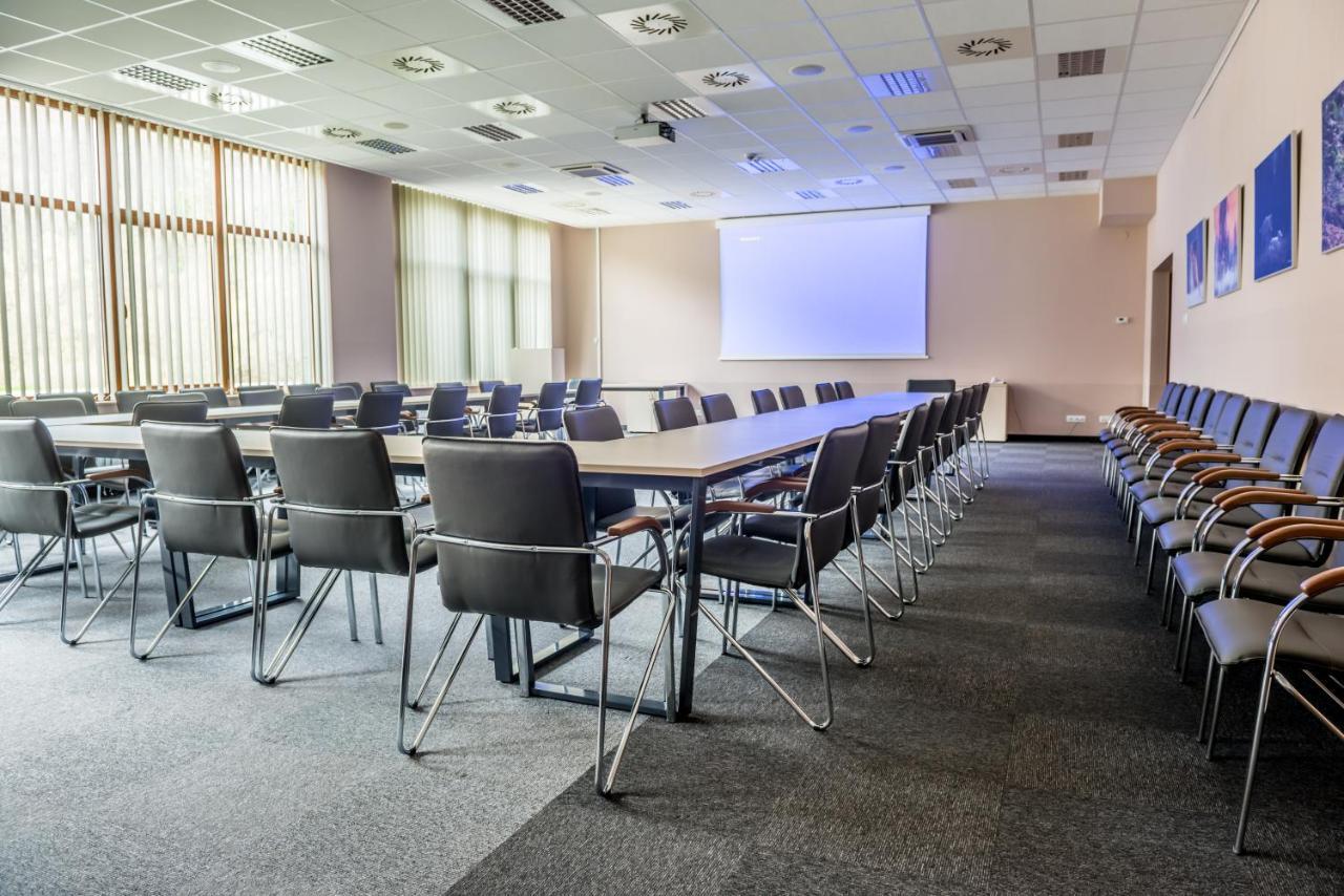 Centrum Promocji Lesnictwa W Mucznem Lutowiska Exterior foto